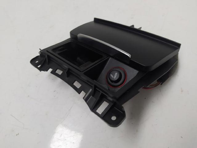 VAG 8K0857951 Cenicero de la consola central  en stock Valencia