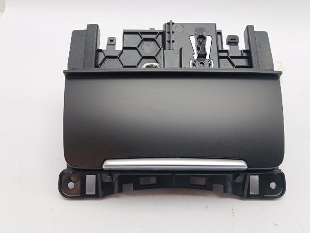 VAG 8K0857951 Cenicero de la consola central comprar Barcelona