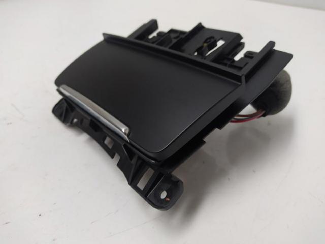 8K0857951 VAG Cenicero de la consola central comprar Madrid