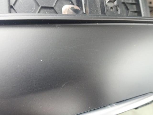VAG 8K0857951 Cenicero de la consola central  comprar en Murcia