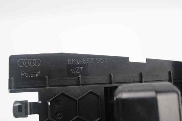 8K0857951C VAG Cenicero de la consola central  en stock Huelva