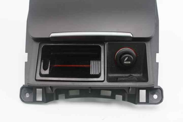 8K0857951C VAG Cenicero de la consola central  disponible Alicante