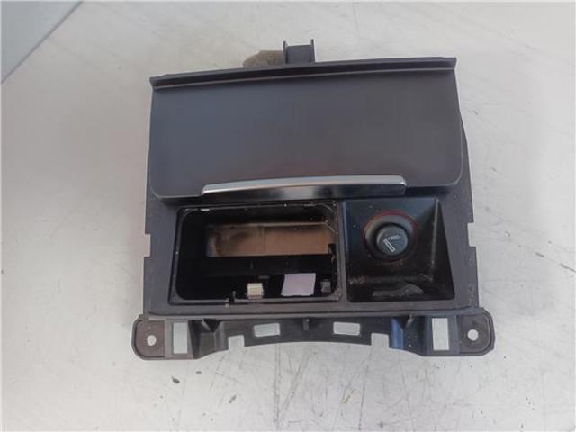 VAG 8K0857951C Cenicero de la consola central  disponible Valladolid