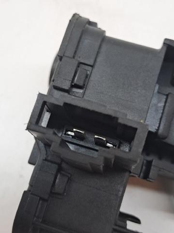 8K0862153H Cerradura de la tapa del depósito de combustible  comprar en Pontevedra