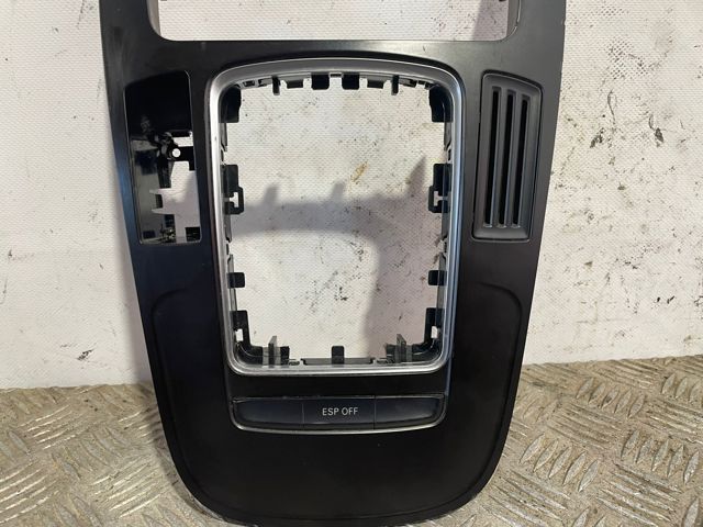 8K0864261 VAG Embellecedor de la consola central comprar Madrid