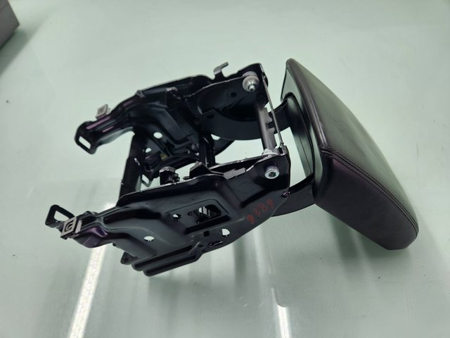 8K0864283 VAG Soporte de reposabrazos  comprar en Oviedo