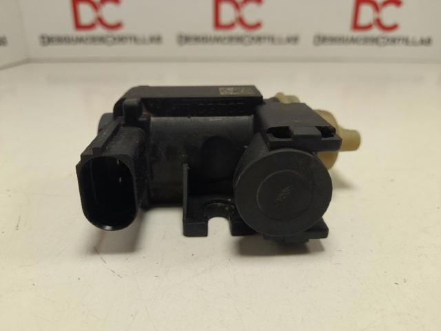 8K0906627 Válvula solenoide de control de presión de sobrealimentación  disponible Utrera