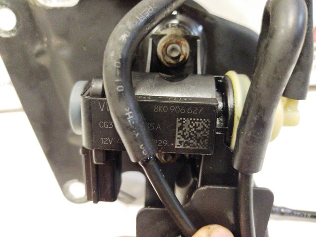 8K0906627 VAG Válvula solenoide de control de presión de sobrealimentación  comprar en Jaén