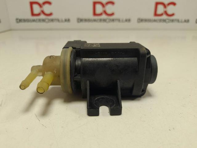 8K0906627 Válvula solenoide de control de presión de sobrealimentación  disponible Málaga