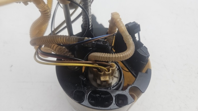 8K0919050P VAG Módulo de bomba de combustible con sensor de nivel de combustible  disponible Vigo
