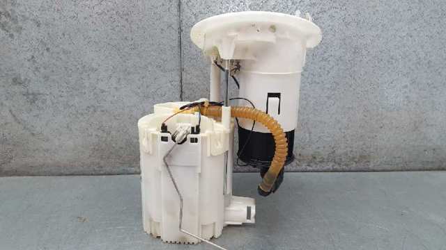 8K0919051P Módulo de bomba de combustible con sensor de nivel de combustible  disponible Málaga