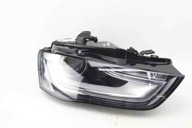 Luz derecha 8K0941044F VAG