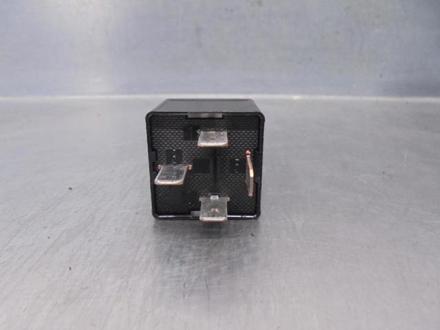 8K0951253 VAG Relé del ventilador  comprar en Oviedo