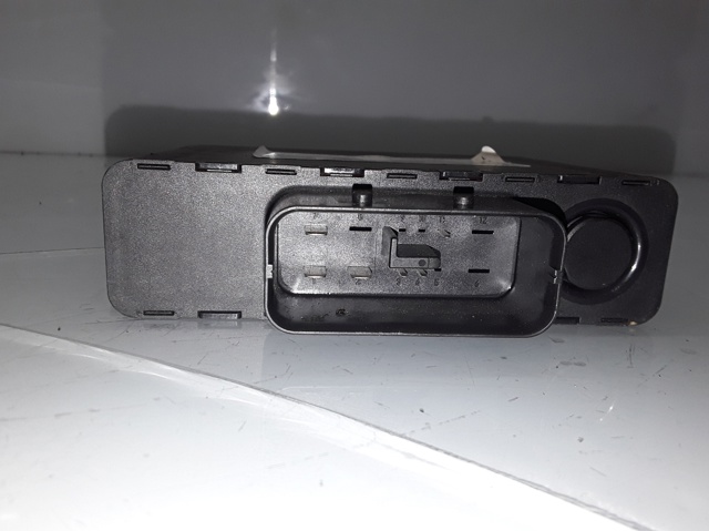 8K0959663B VAG Estabilizador de voltaje comprar Madrid