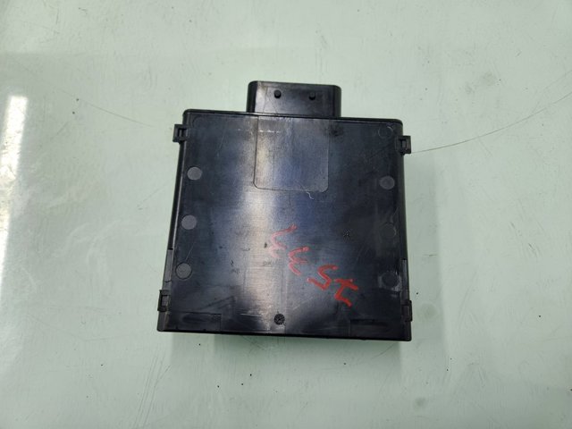 8K0959663F VAG Estabilizador de voltaje  en stock Gandía