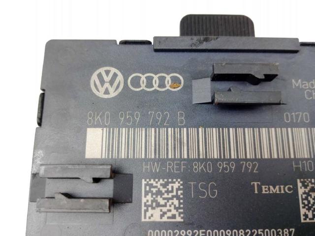 8K0959792B Unidad de confort de la puerta delantera  disponible Málaga