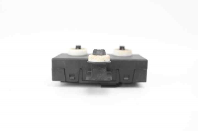 VAG 8K0959792R Unidad de confort de la puerta delantera  disponible España