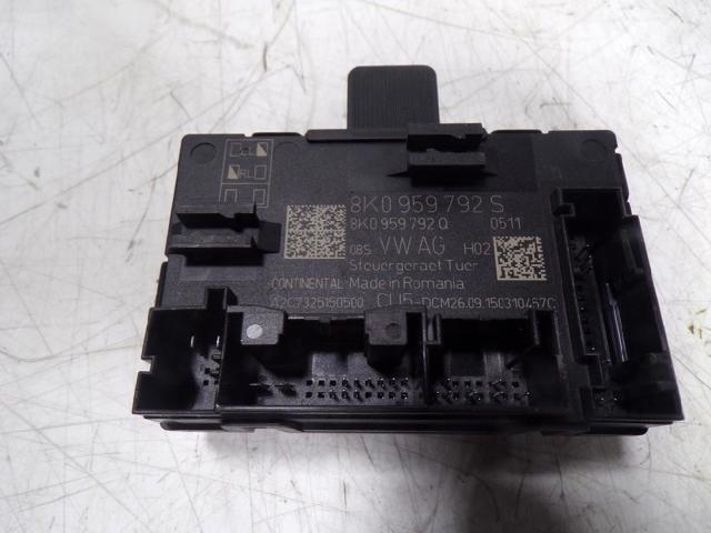 8K0959792R Unidad de confort de la puerta delantera  disponible Málaga