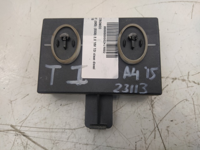 VAG 8K0959795G Módulo de confort de la puerta trasera comprar Barcelona
