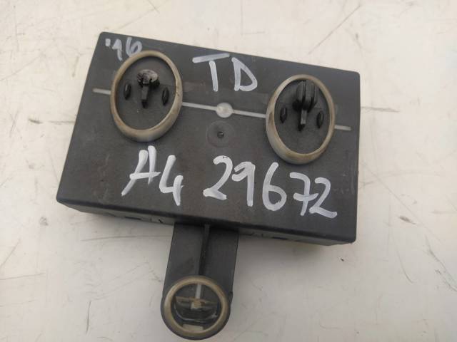VAG 8K0959795G Módulo de confort de la puerta trasera  en stock Salamanca
