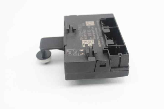 8K0959795G VAG Módulo de confort de la puerta trasera  en stock Córdoba