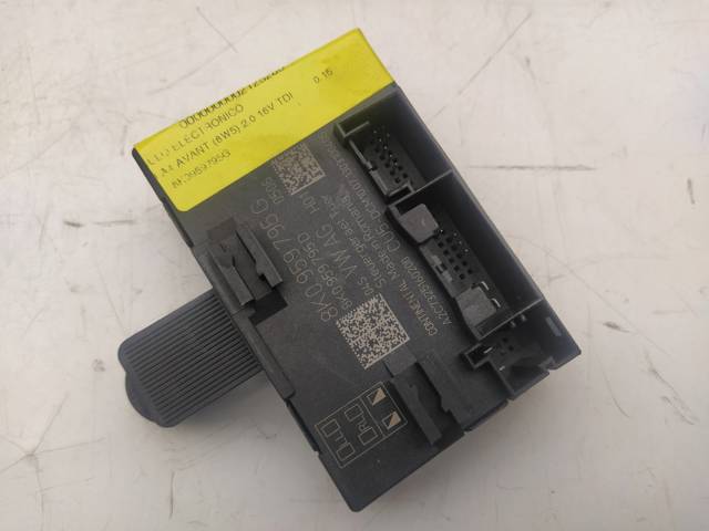 8K0959795G VAG Módulo de confort de la puerta trasera comprar Alcalá
