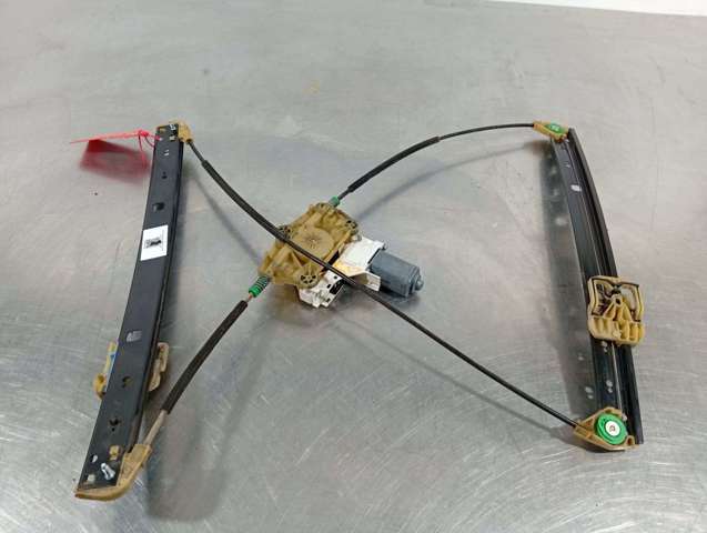 VAG 8K0959801 Motor del elevalunas de la puerta delantera izquierda  comprar en Albacete