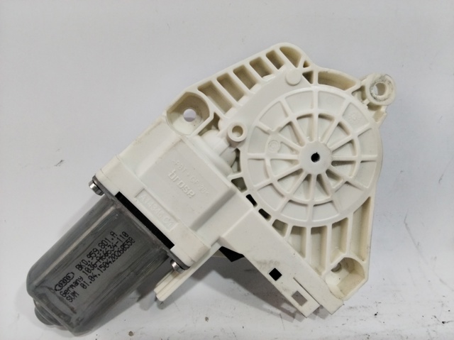 8K0959801A Motor del elevalunas eléctrico comprar Sevilla