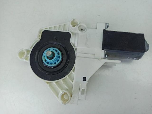 8K0959801A Motor del elevalunas de la puerta delantera izquierda  disponible Málaga