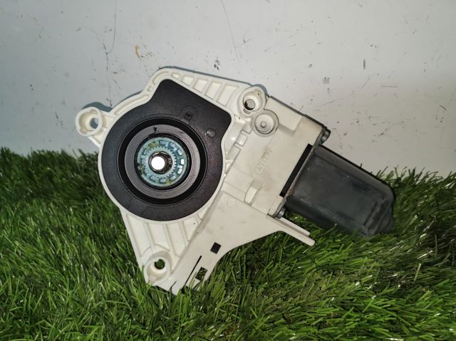 8K0959801B Motor del elevalunas de la puerta delantera izquierda  comprar en Pontevedra