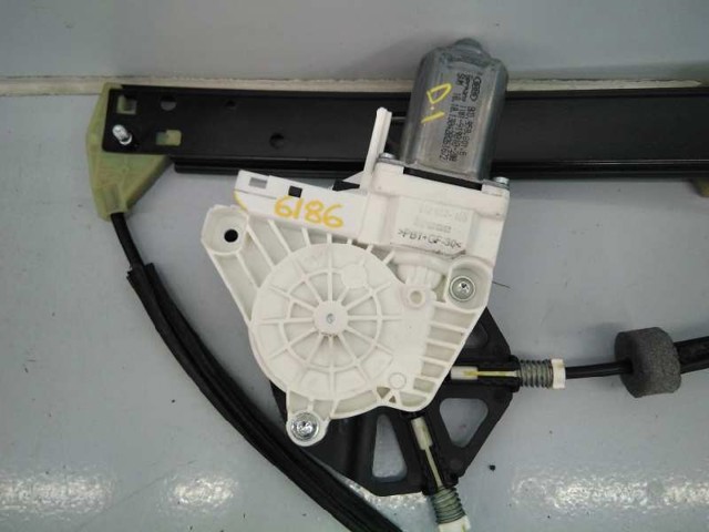 8K0959801B Motor del elevalunas de la puerta delantera izquierda  comprar en Zaragoza