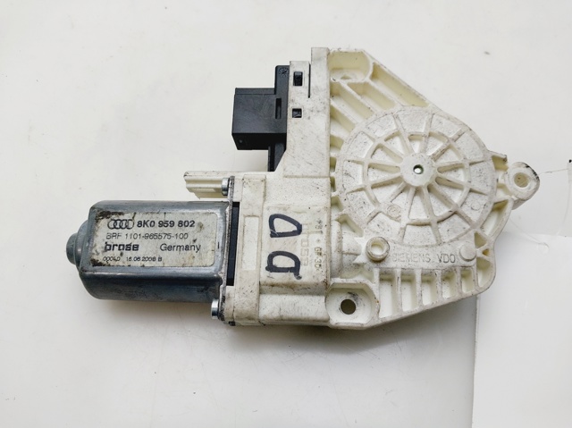 8K0959802 Motor del elevalunas de la puerta delantera derecha  en stock Sabadell