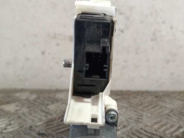 8K0959802 Motor del elevalunas de la puerta delantera derecha  comprar en Pontevedra