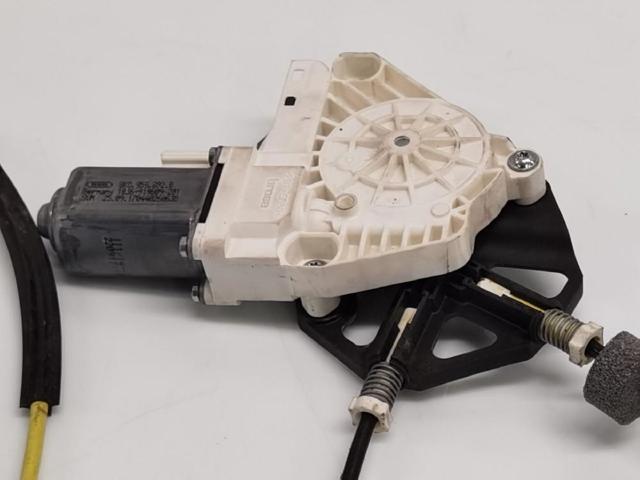 8K0959802 VAG Motor del elevalunas de la puerta delantera derecha comprar Bilbao
