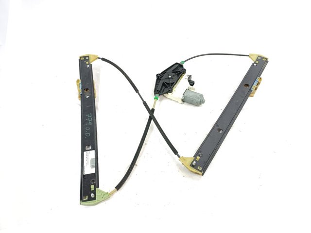 VAG 8K0959802 Motor del elevalunas de la puerta delantera derecha  disponible España