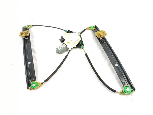 VAG 8K0959802 Motor del elevalunas de la puerta delantera derecha  disponible Lugo