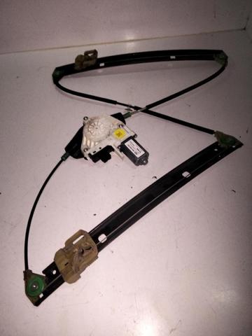VAG 8K0959802 Motor del elevalunas de la puerta delantera derecha  comprar en Ponferrada