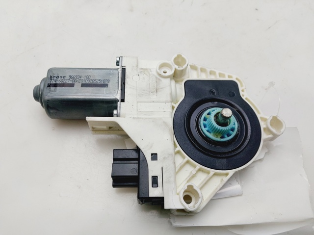 8K0959802 VAG Motor del elevalunas de la puerta delantera derecha  comprar en Oviedo
