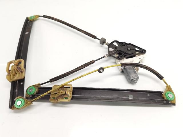 8K0959802 VAG Motor del elevalunas de la puerta delantera derecha comprar Bilbao