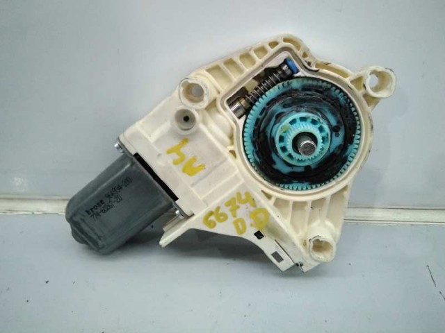8K0959802A VAG Motor del elevalunas de la puerta delantera derecha  disponible Vigo