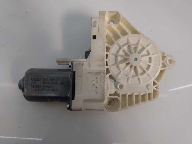 8K0959802A VAG Motor del elevalunas de la puerta delantera derecha comprar Madrid