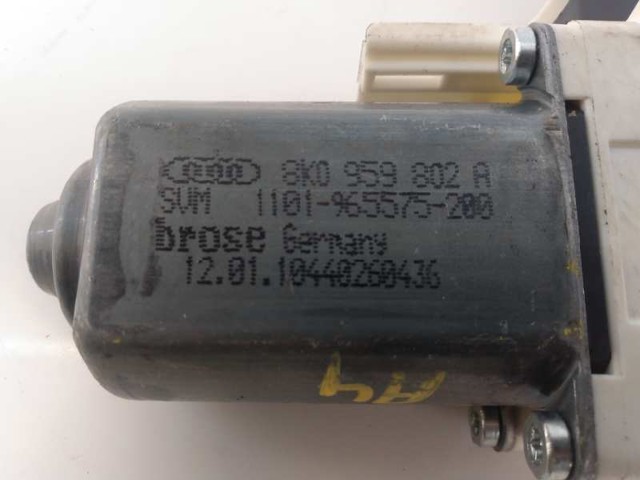 8K0959802A VAG Motor del elevalunas de la puerta delantera derecha  en stock Córdoba