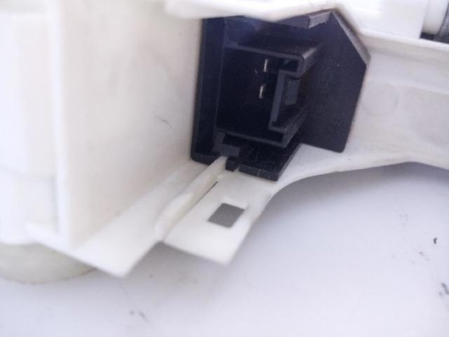 VAG 8K0959802A Motor del elevalunas de la puerta delantera derecha  disponible Valladolid