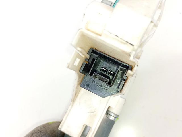 8K0959802B Motor del elevalunas de la puerta delantera derecha  disponible Utrera