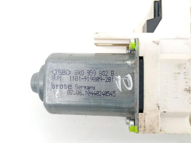 VAG 8K0959802B Motor del elevalunas de la puerta delantera derecha  comprar en Ponferrada