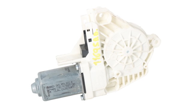 VAG 8K0959802B Motor del elevalunas de la puerta delantera derecha  disponible Lugo