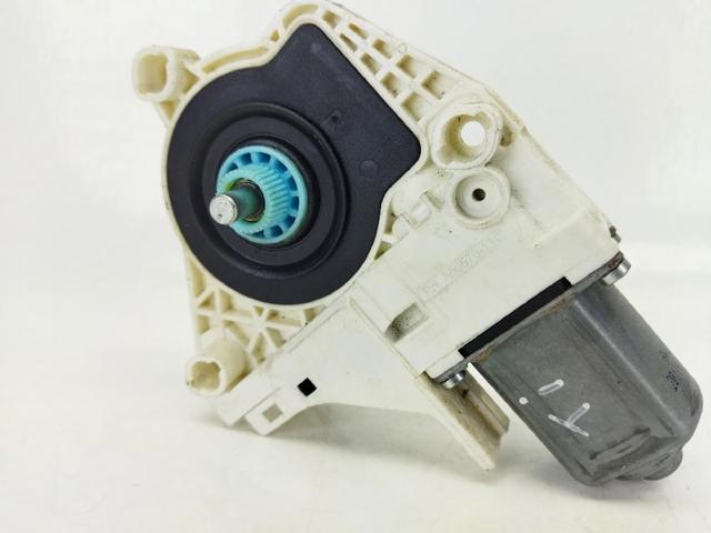 VAG 8K0959811A Motor del elevalunas de la puerta trasera izquierda comprar Barcelona