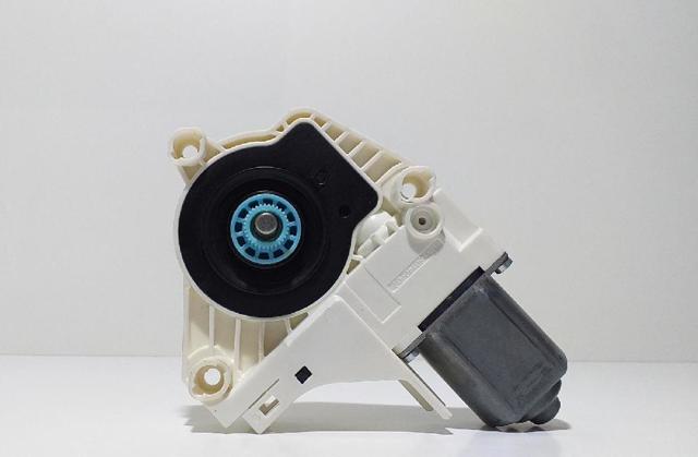 8K0959811A Motor del elevalunas de la puerta trasera izquierda  en stock Castellón