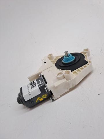 VAG 8K0959811A Motor del elevalunas de la puerta trasera izquierda  disponible Lugo