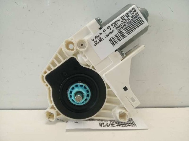VAG 8K0959811A Motor del elevalunas de la puerta trasera izquierda comprar Tarragona